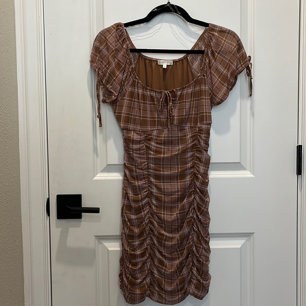 Ultra flirt, body con dress